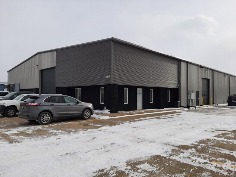 More Photos Of 4607 Wyland Dr, Elkhart Warehouse For Lease