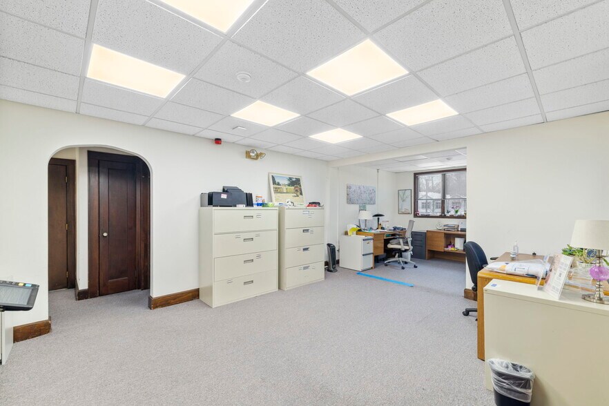 More Photos Of 7 Stokum Ln, New City Office For Sale
