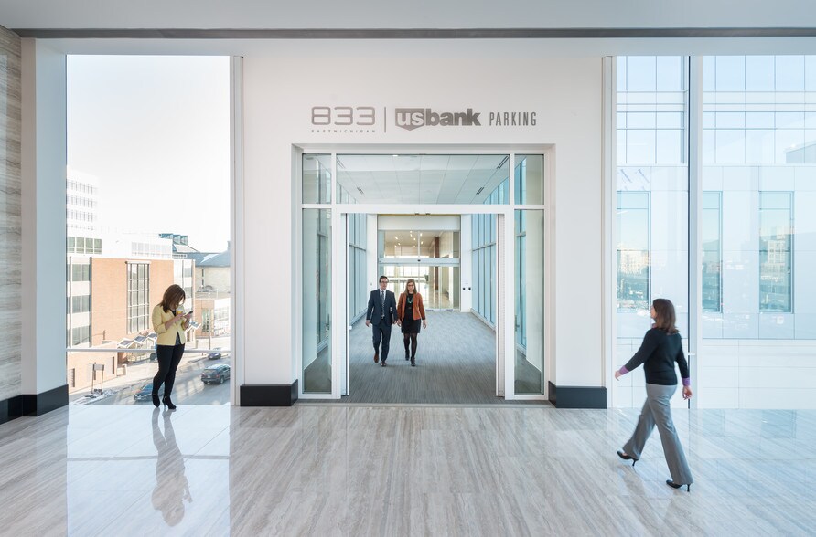 More Photos Of 833 E Michigan St, Milwaukee Office For Lease
