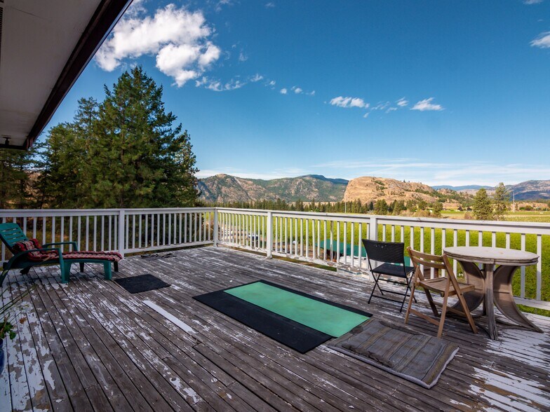 More Photos Of 1580 Chapman Rd, Okanagan Falls Winery Vineyard For Sale