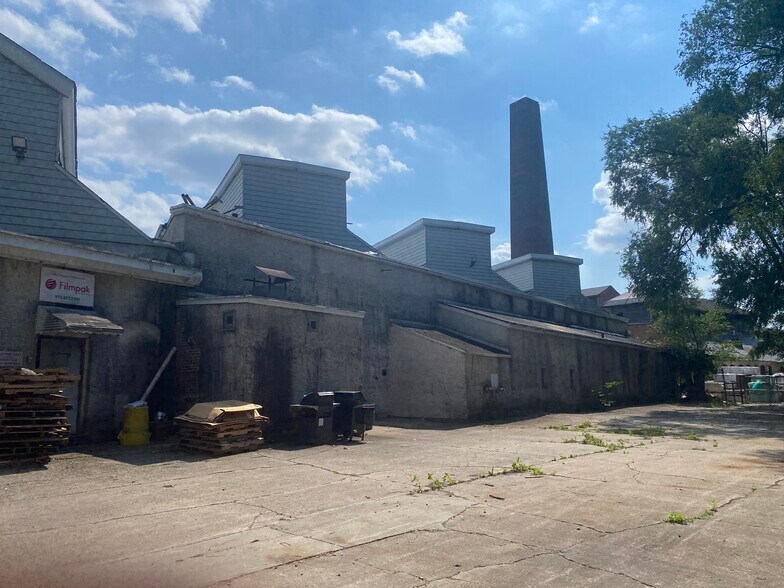 More Photos Of 99 5th Ave, Paterson Warehouse For Sale