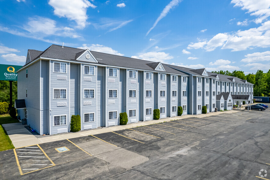 Primary Photo Of 2049 Leesburg Grove City Rd, Mercer Hotel For Sale