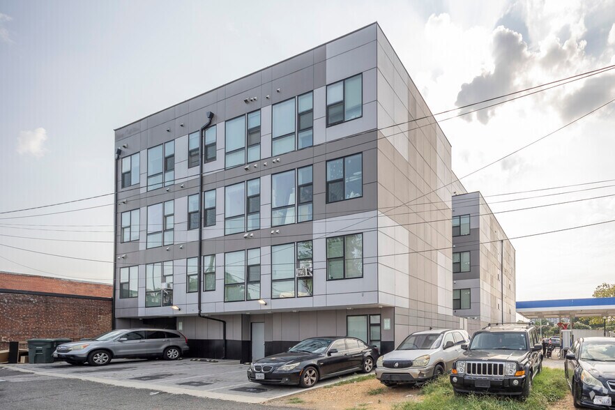 More Photos Of 818 Bladensburg Rd NE, Washington Apartments For Sale