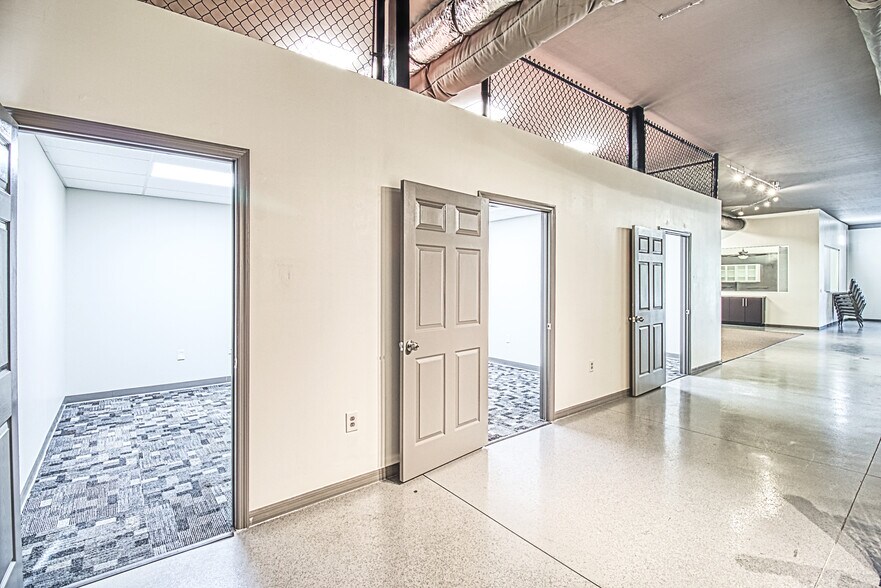 More Photos Of 4857 Palm Beach Blvd, Fort Myers Office For Lease