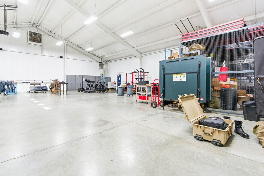 More Photos Of 13720 Aiken Rd, Louisville Warehouse For Sale