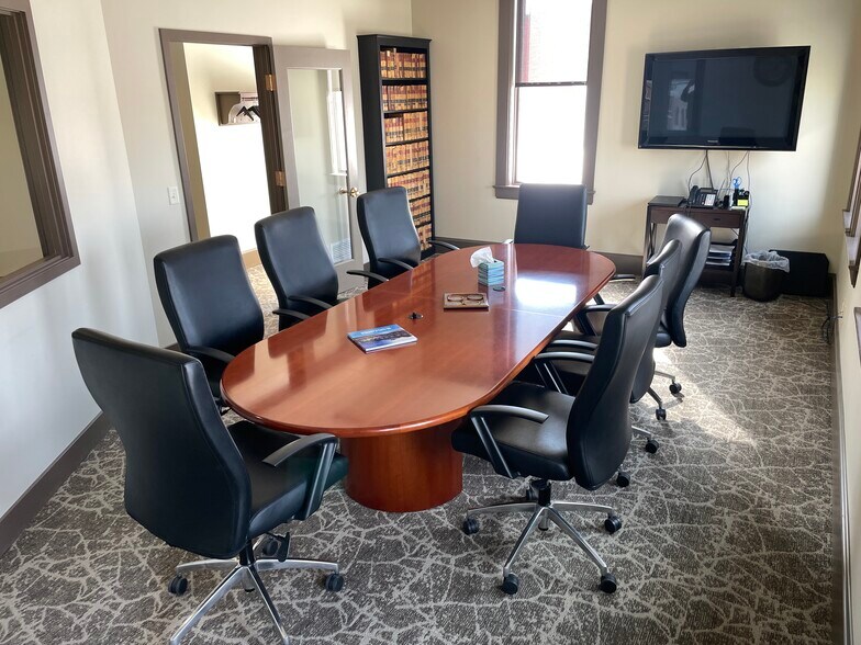 More Photos Of 215 S Main St, Council Bluffs Office For Lease