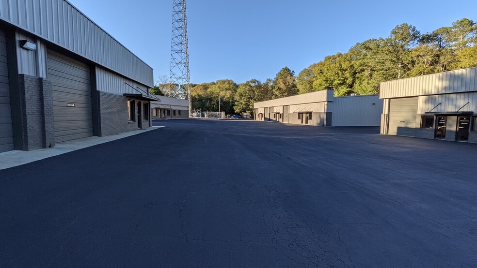 More Photos Of 76 Bay Creek Rd, Loganville Warehouse For Lease