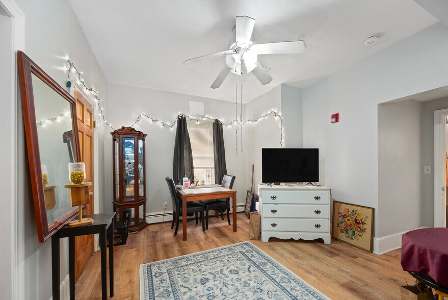 More Photos Of 186 Summit St, Pawtucket Apartments For Sale