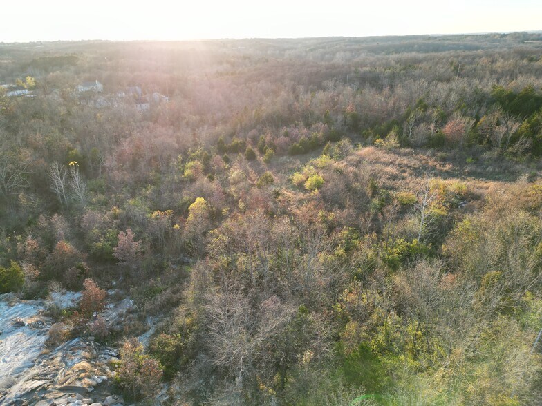 More Photos Of Crews Dr, Saint Clair Land For Lease