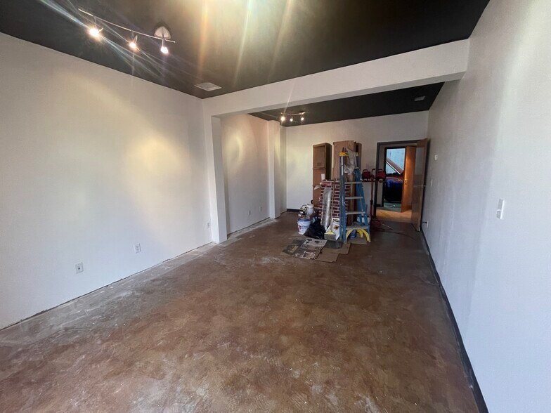 More Photos Of 2270 Pendley Rd, Cumming Warehouse For Sale
