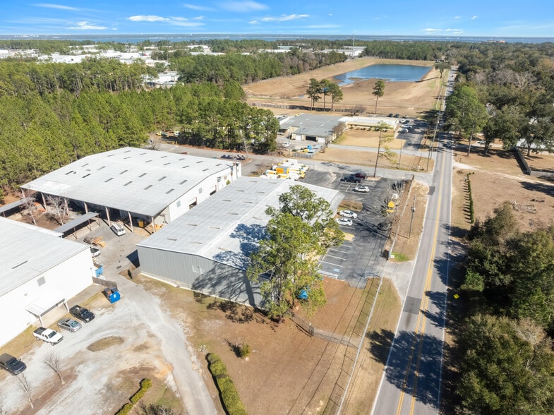 More Photos Of 3190 E Johnson Ave, Pensacola Light Distribution For Sale