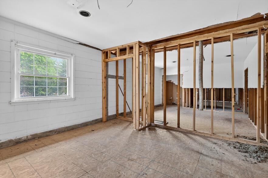 More Photos Of 6828 Old Stage Rd N, Angier Flex For Sale
