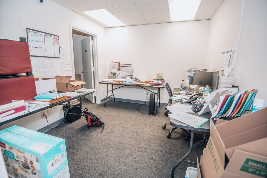 More Photos Of 1 Post Office Rd, Waldorf Medical For Lease