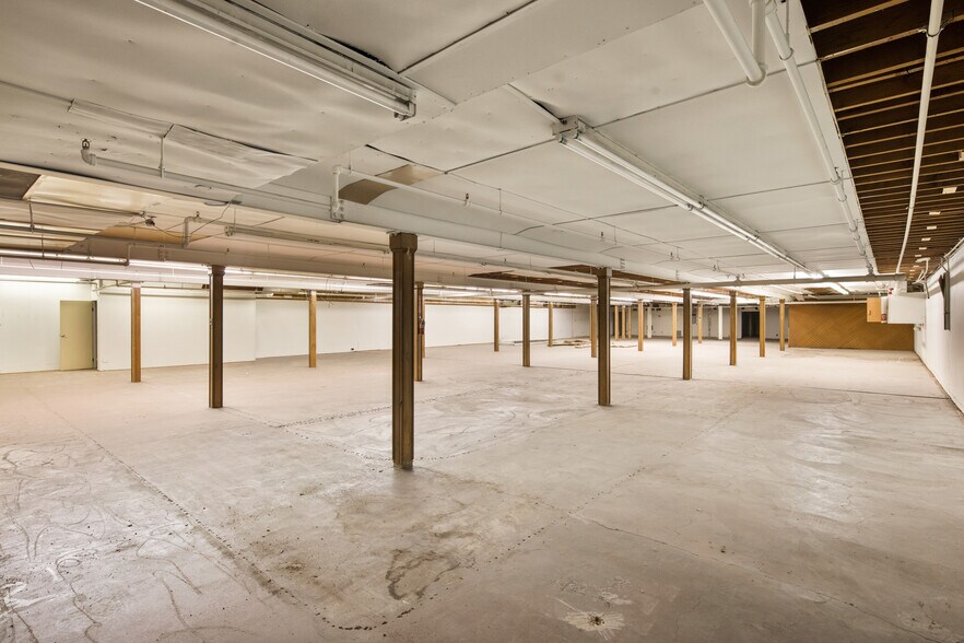 More Photos Of 2700 N Broadway, Los Angeles Freestanding For Lease