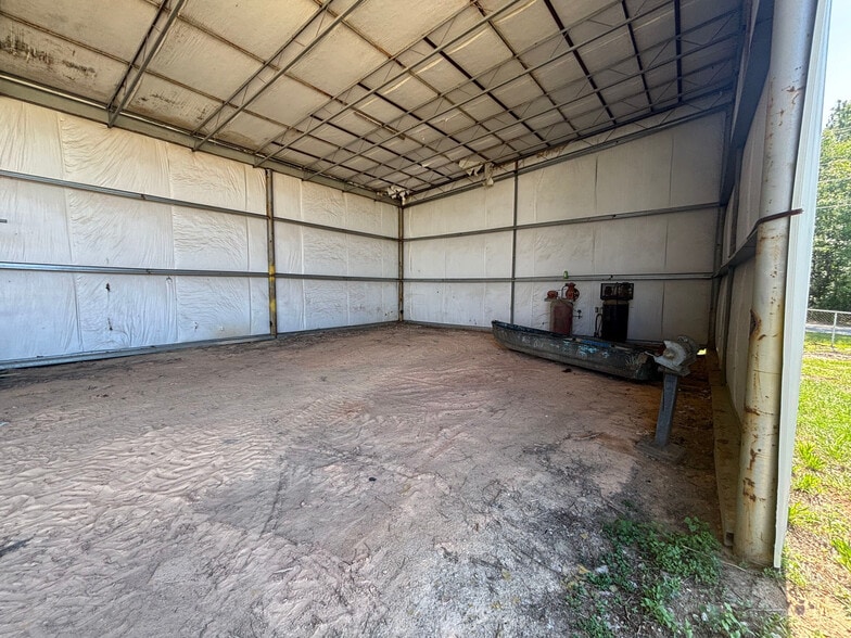 More Photos Of 424 Shelton Rd, West Columbia Warehouse For Sale