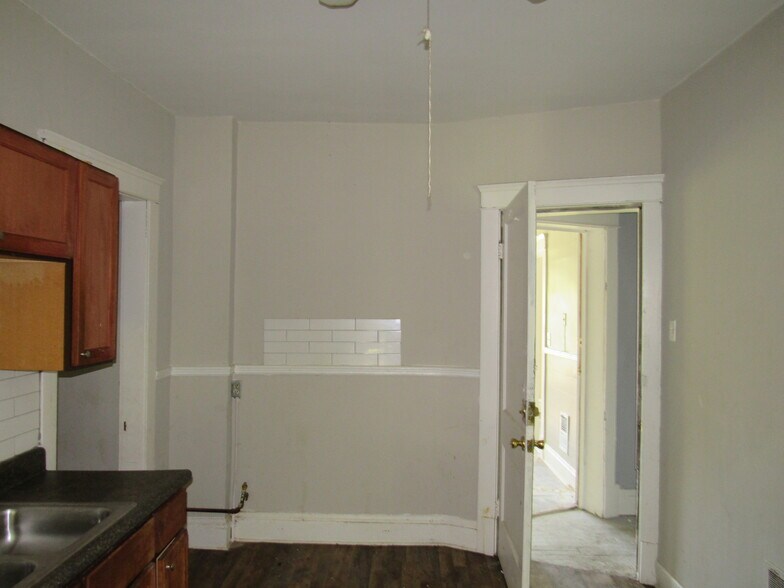 More Photos Of 932 Wheelock Rd, Cleveland Apartments For Sale