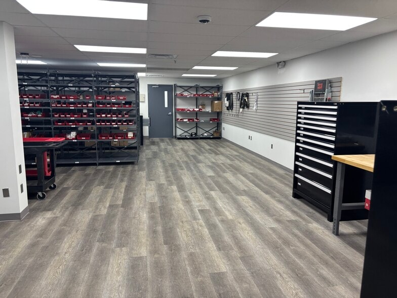 More Photos Of 251 Mason Rd, Howell Manufacturing For Sale