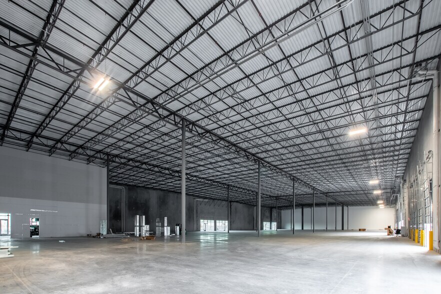 More Photos Of 7250 S Sossaman Rd, Mesa Distribution For Lease