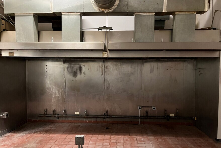 More Photos Of 1625 N Halsted St, Chicago Multifamily For Sale