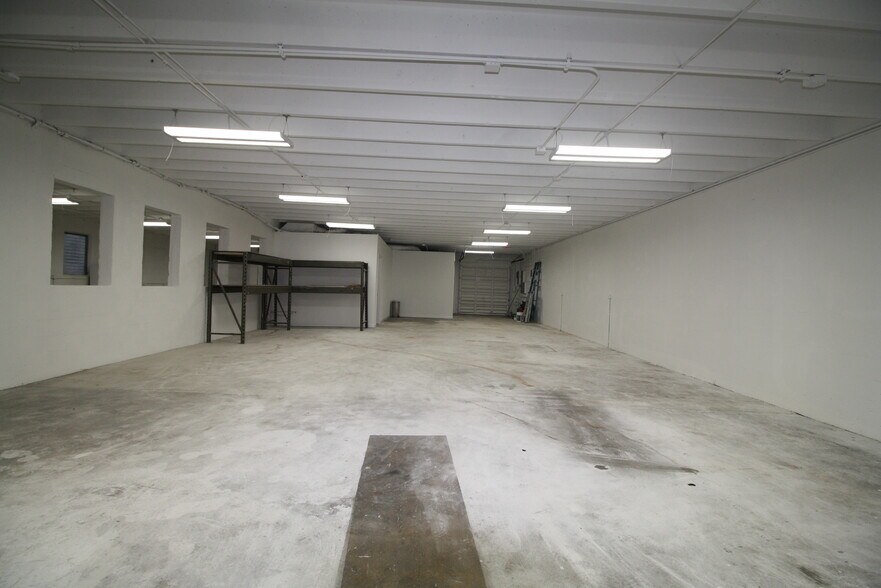 More Photos Of 2324 SW 56th Ter, Hollywood Light Manufacturing For Lease