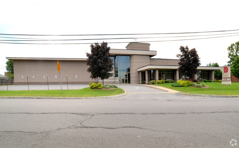 More Photos Of 340 Nagel Dr, Cheektowaga Distribution For Lease