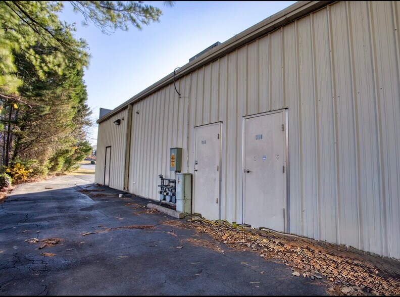 More Photos Of 860 Heckle Blvd, Rock Hill Unknown For Lease
