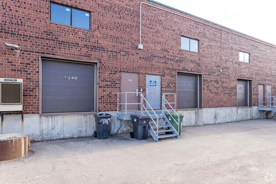 More Photos Of 4201-4331 Rue Garand, Montréal Warehouse For Lease