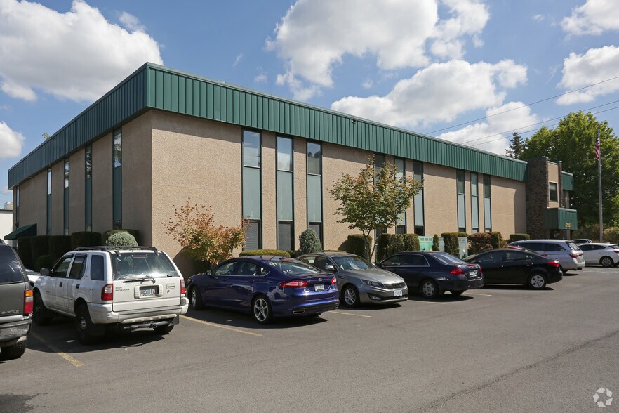 More Photos Of 2951 NW Division St, Gresham Office For Lease