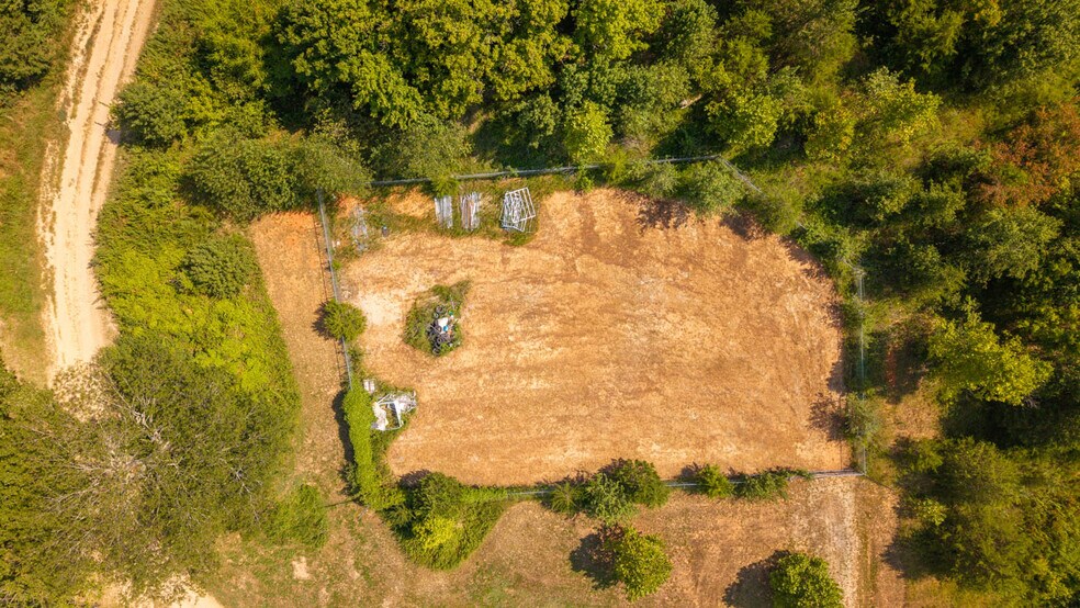 More Photos Of 746 US-63 Hwy, Mammoth Spring General Retail For Sale