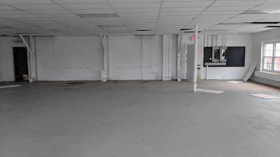 More Photos Of 20 Mill St, New Haven Flex For Lease