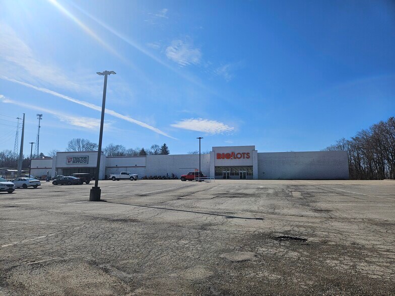 More Photos Of 15977-15981 State Route 170, Calcutta Freestanding For Lease
