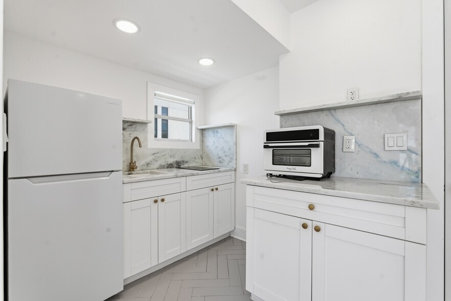 More Photos Of 326 6th Ave N, Saint Petersburg Apartments For Sale