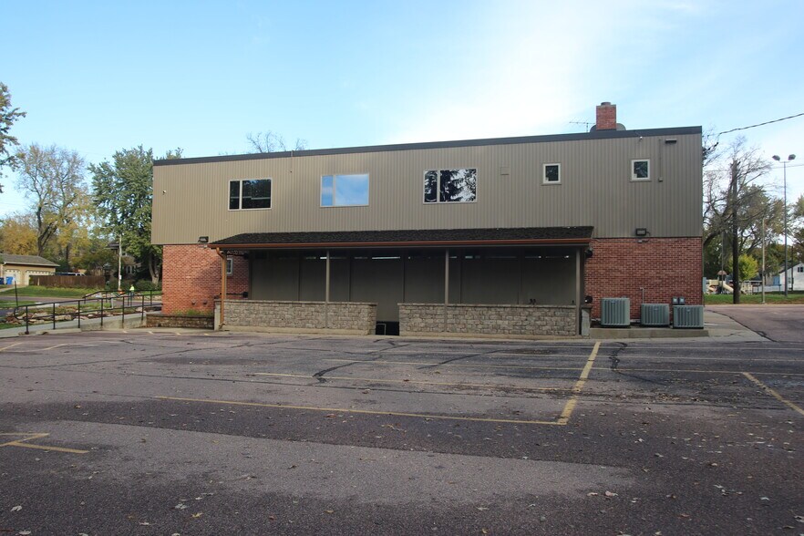 More Photos Of 1800 S Summit Ave, Sioux Falls Office For Lease