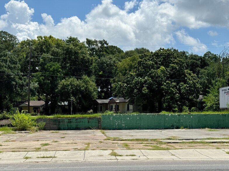 More Photos Of 569 S Wilson Ave, Prichard Warehouse For Sale