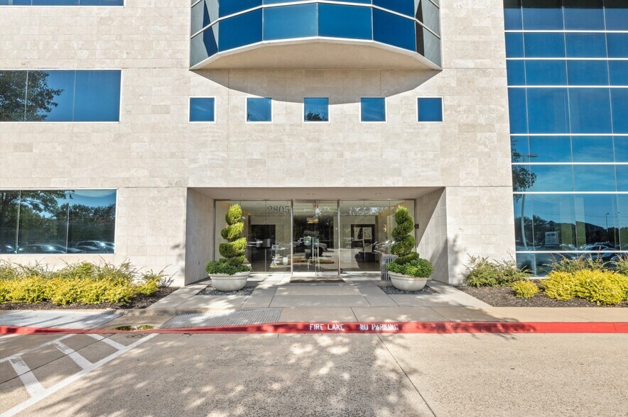 More Photos Of 2805 Dallas Pkwy, Plano Office For Lease