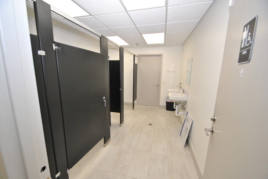 More Photos Of 10 Allen St, Toms River Office For Lease