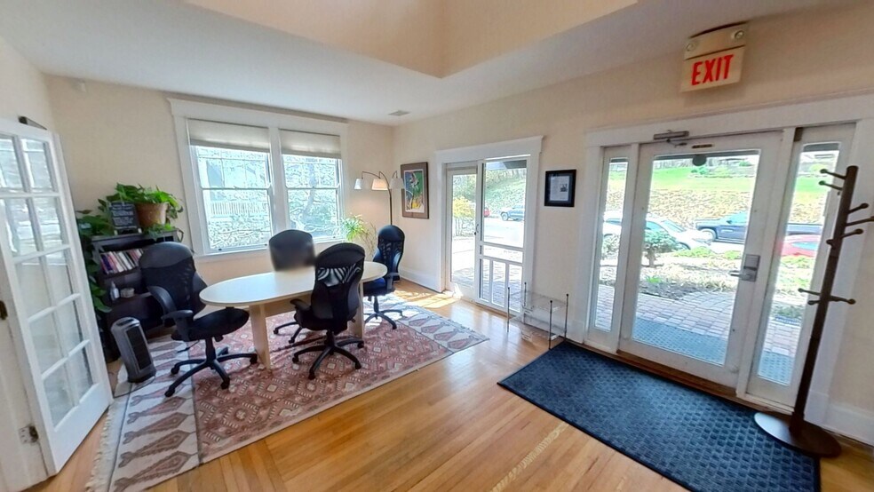 More Photos Of 2150 Alpine Pl, Cincinnati Office Residential For Sale