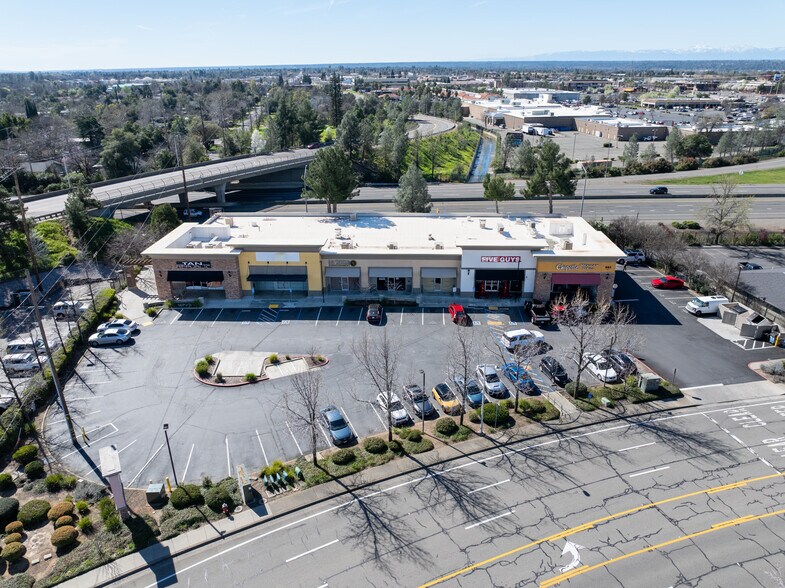 More Photos Of 960-961 Dana Dr, Redding Storefront Retail Office For Lease