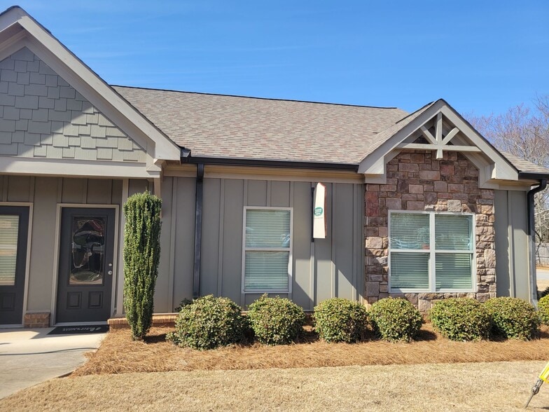 More Photos Of 1800 Hog Mountain Rd, Watkinsville Office Residential For Lease