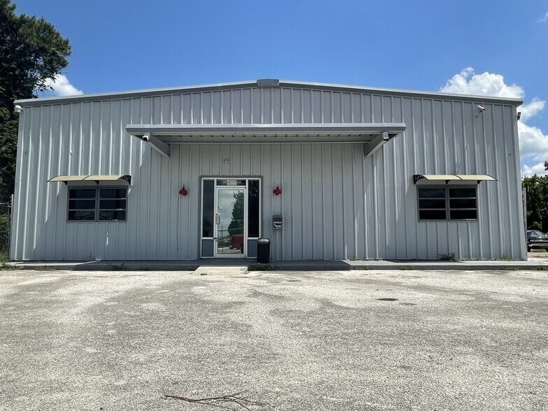 Primary Photo Of 240 North St, Longwood Warehouse For Lease