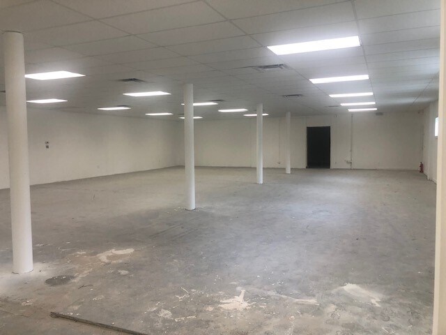 More Photos Of 1102 S Us Highway 1, Fort Pierce General Retail For Sale