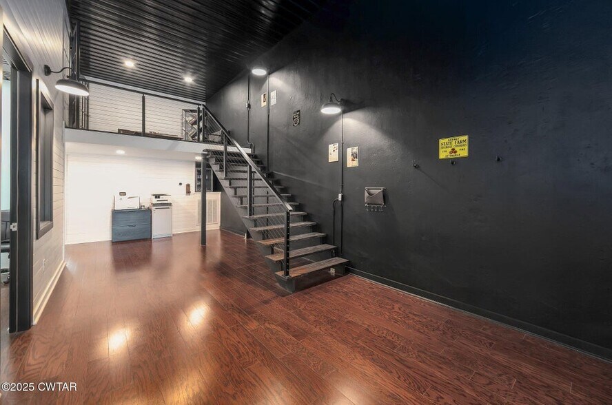 More Photos Of 56 Lee Ave, McKenzie Office Residential For Sale