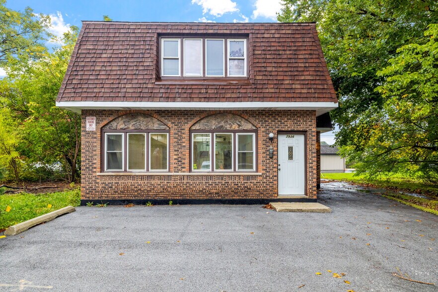 More Photos Of 7936 W 87th St, Justice Office Residential For Lease