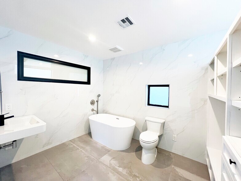 More Photos Of 1865 El Monte Dr, Thousand Oaks Apartments For Sale
