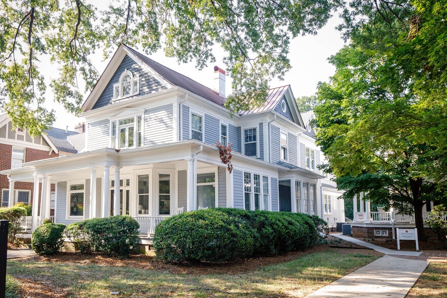 Primary Photo Of 508 East Blvd, Charlotte Office For Lease
