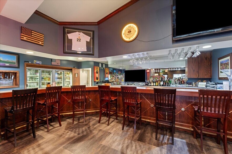 More Photos Of 1207 S 35th St, Council Bluffs Restaurant For Sale