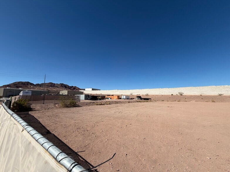 More Photos Of 803 Industrial Ct, Boulder City Land For Lease
