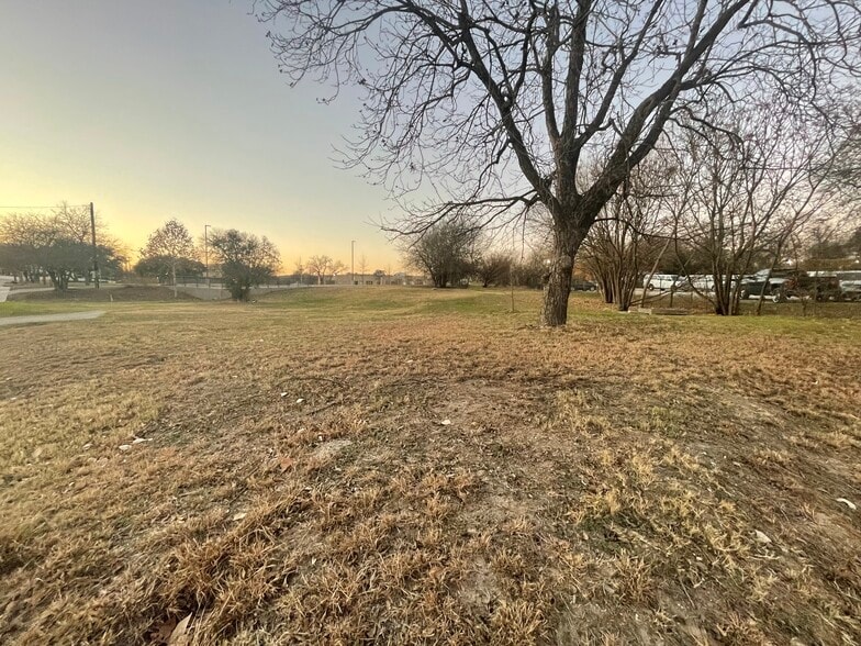 More Photos Of 243 Wolfe Rd, San Antonio Land For Sale