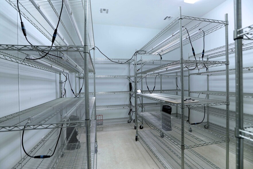 More Photos Of 11315 Hide-A-Way Ln, Thackerville Warehouse For Sale