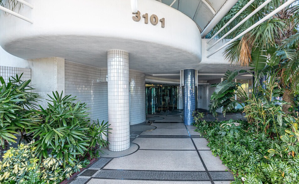 More Photos Of 3101 N Federal Hwy, Fort Lauderdale Medical For Lease